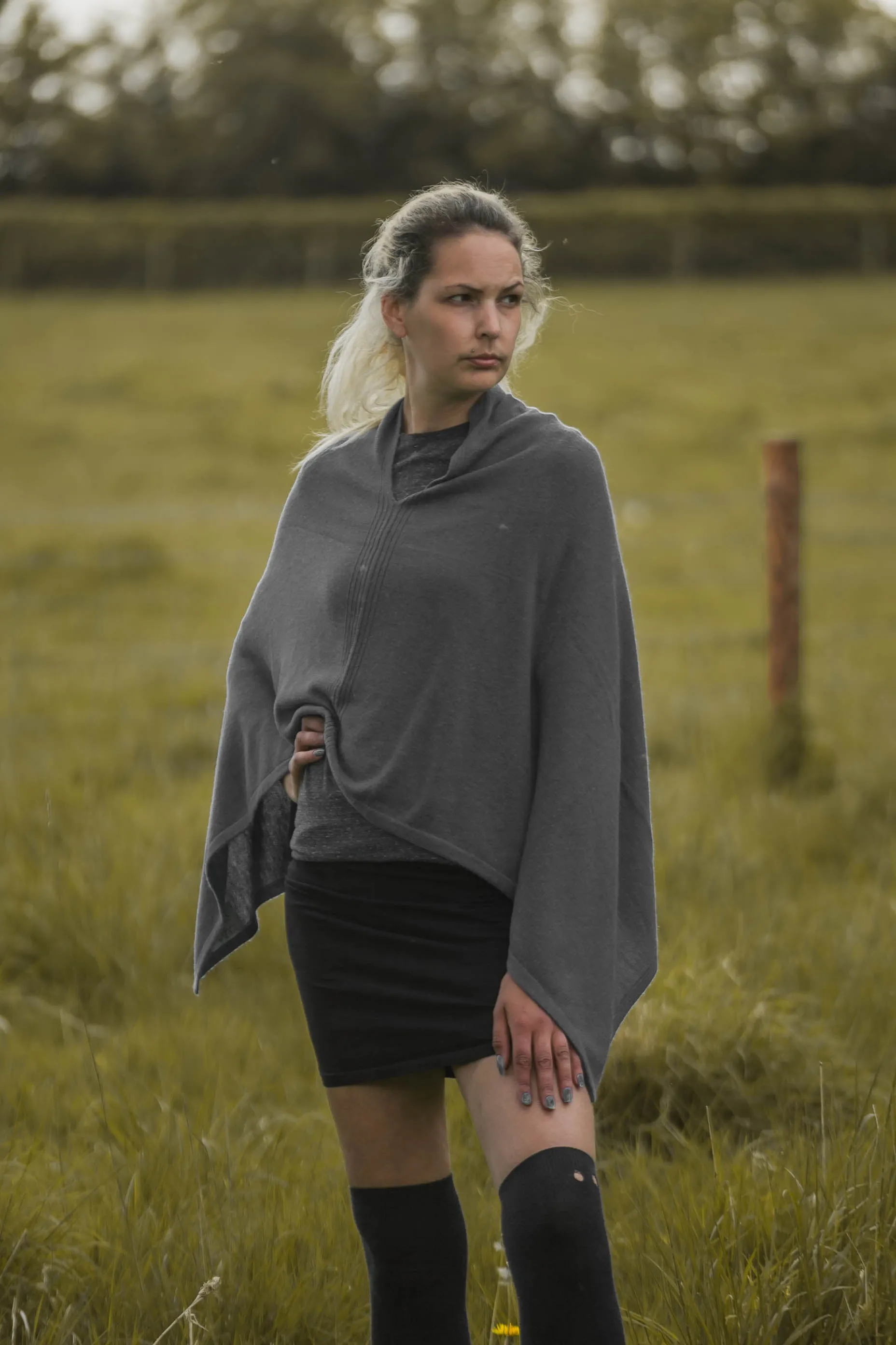 ANABELLE - Womens Cashmere Mix Poncho One Size