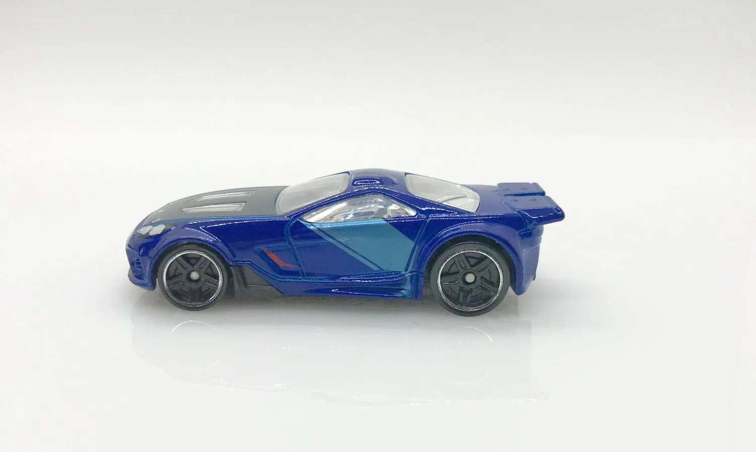 Hot Wheels Blue Scorcher (2010)