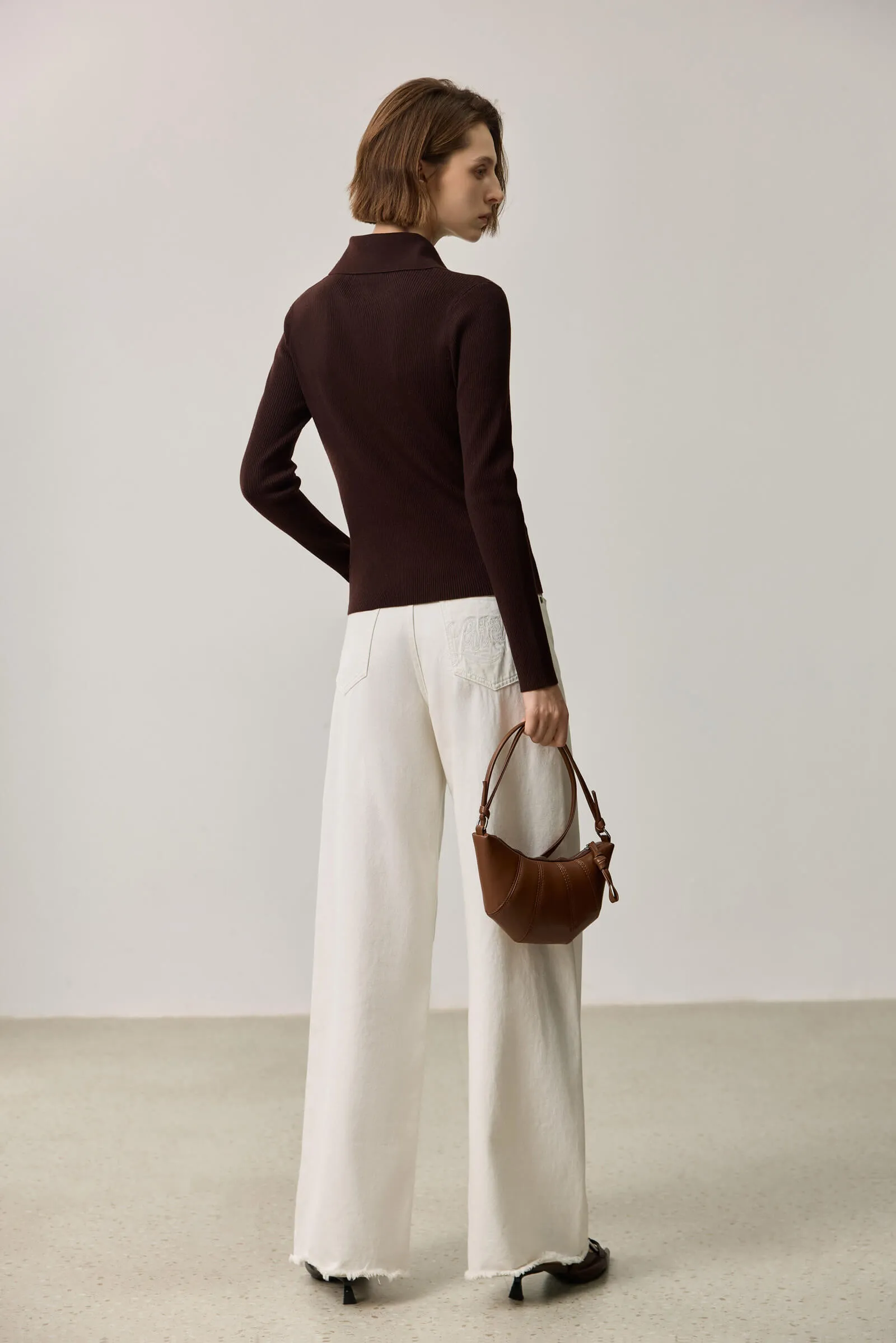 LILY Large Collar Slim Fit Knit Top