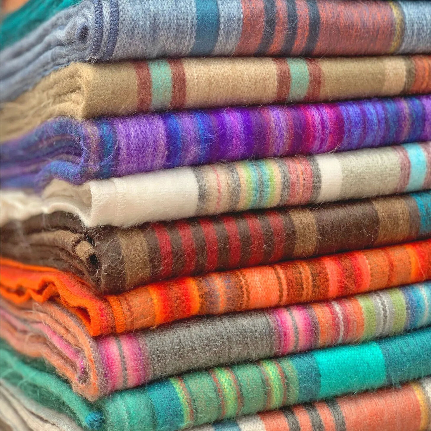 Wholesale Lot Of 15 Soft & Warm Striped Baby Alpaca Wool Blankets/Throws - Queen 90X65"
